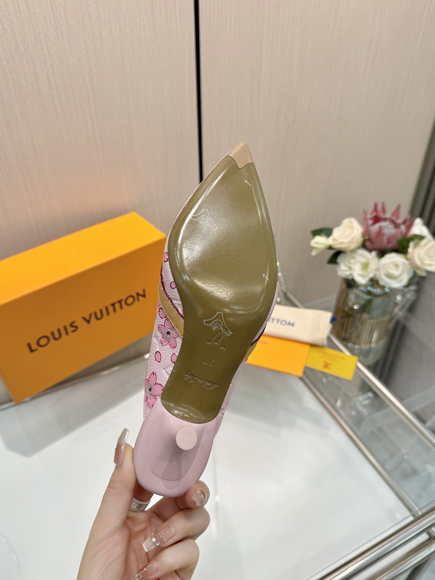 Women's high heels